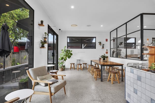 10 Eenie Creek Road Noosaville QLD 4566 - Image 3
