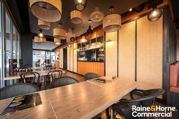 Click to view all images R2/4 Hyde Parade Campbelltown NSW 2560 - Image 5