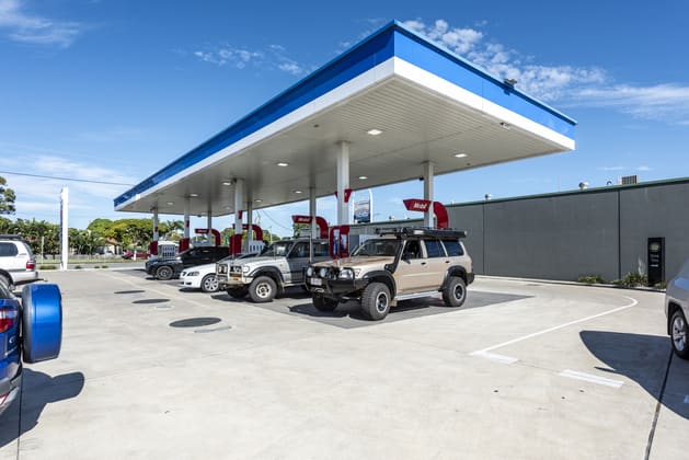 Mobil & Zarraffa's, 12-14 Boat Harbour Dr Pialba QLD 4655 - Image 5