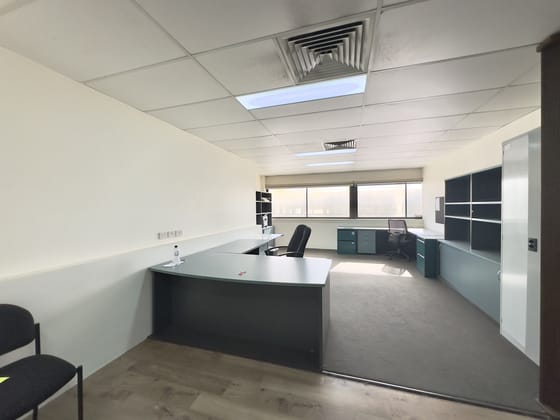 8/130 Kingston Road Underwood QLD 4119 - Image 2