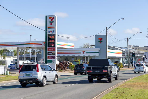 7-Eleven, 19 Bowen Road Mundingburra QLD 4812 - Image 1