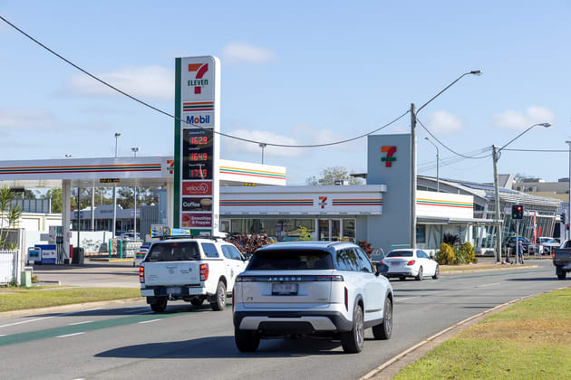 7-Eleven, 19 Bowen Road Mundingburra QLD 4812 - Image 1
