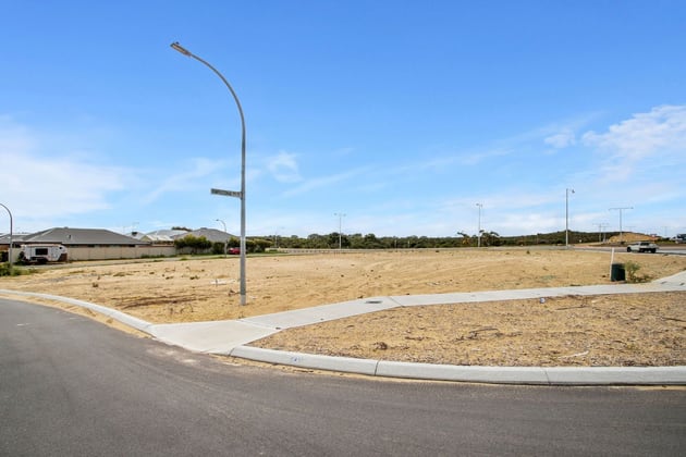 115 Templetonia Boulevard Yanchep WA 6035 - Image 5