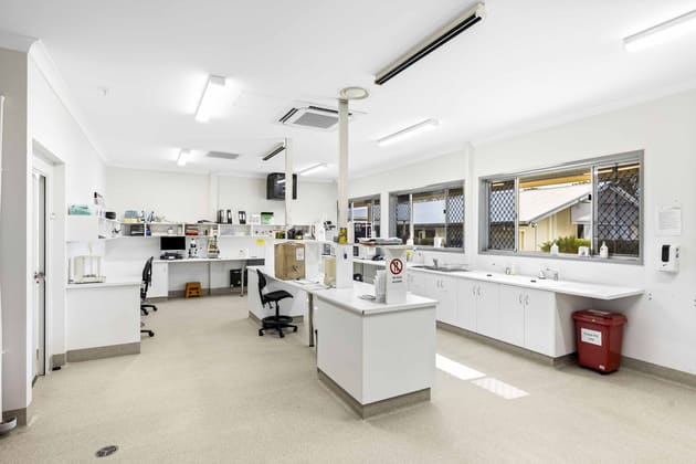 212 McDougall Street Wilsonton QLD 4350 - Image 5