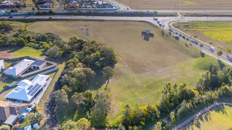 L200/2 Sienna Blvd Ashfield QLD 4670 - Image 2