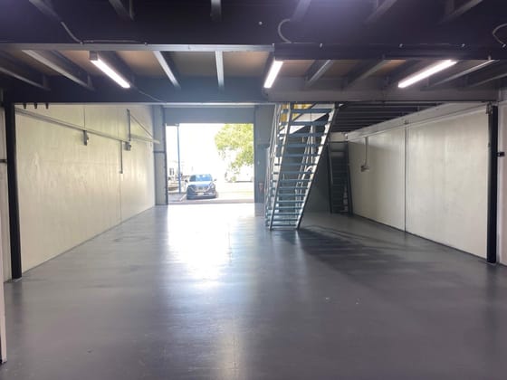 3/12-14 Hasell Street Portsmith QLD 4870 - Image 2