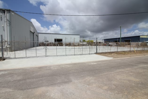 1-3 Crocodile Cres Mount St John QLD 4818 - Image 2
