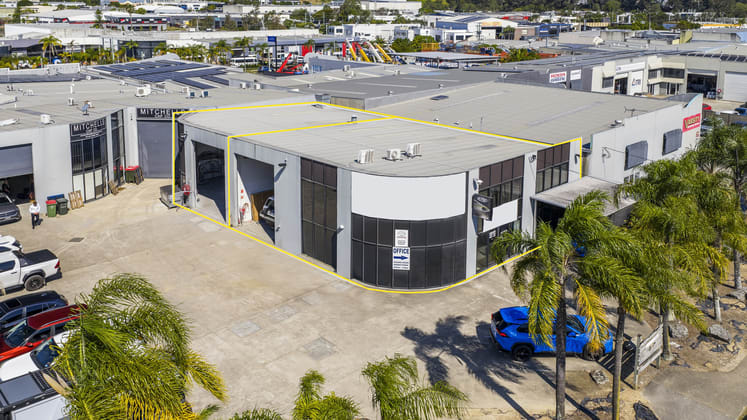 1 & 2/24 Taree Street Burleigh Heads QLD 4220 - Image 1