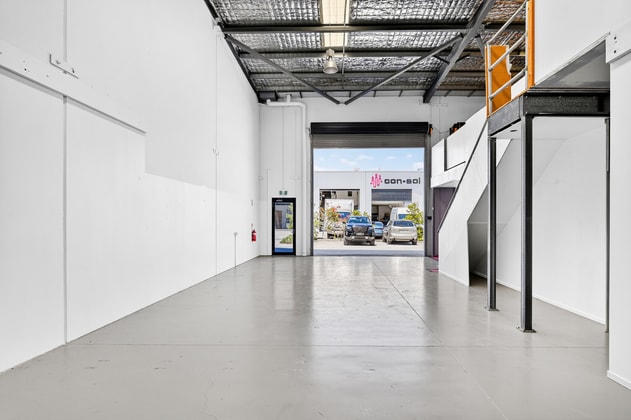 2/14 Harrington Street Arundel QLD 4214 - Image 4
