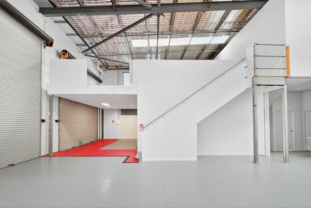 2/14 Harrington Street Arundel QLD 4214 - Image 5