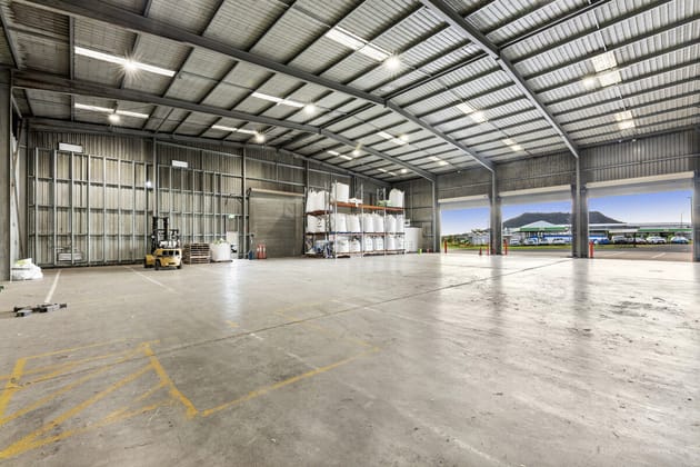Warehouse 1/10775 Warrego Highway Charlton QLD 4350 - Image 5