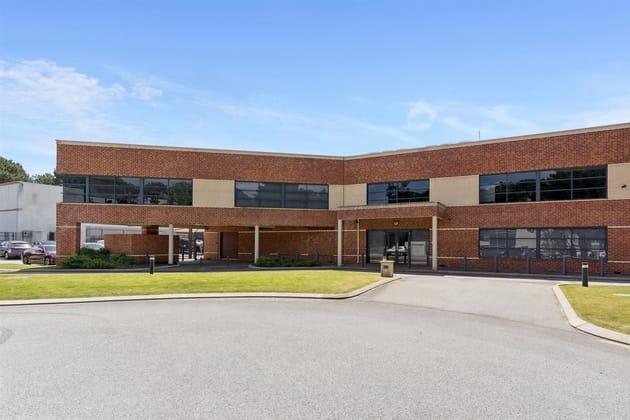 Click to view all images 5 Watts Pl Bentley WA 6102 - Image 3