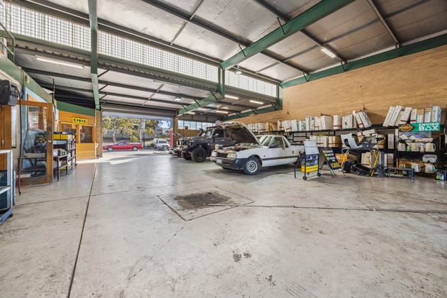 Click to view all images Unit 2/55 Nettlefold Street Belconnen ACT 2617 - Image 3