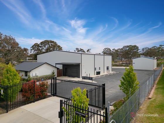 Click to view all images 52 Seaton Street Armidale NSW 2350 - Image 1