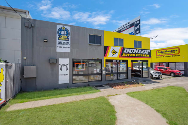 Click to view all images 2/743 Riverway Drive Thuringowa Central QLD 4817 - Image 1