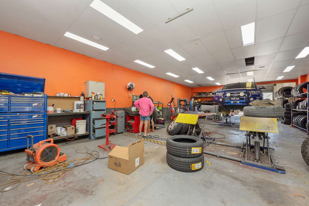 Click to view all images 2/743 Riverway Drive Thuringowa Central QLD 4817 - Image 3