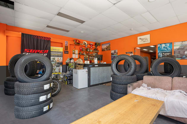 Click to view all images 2/743 Riverway Drive Thuringowa Central QLD 4817 - Image 4