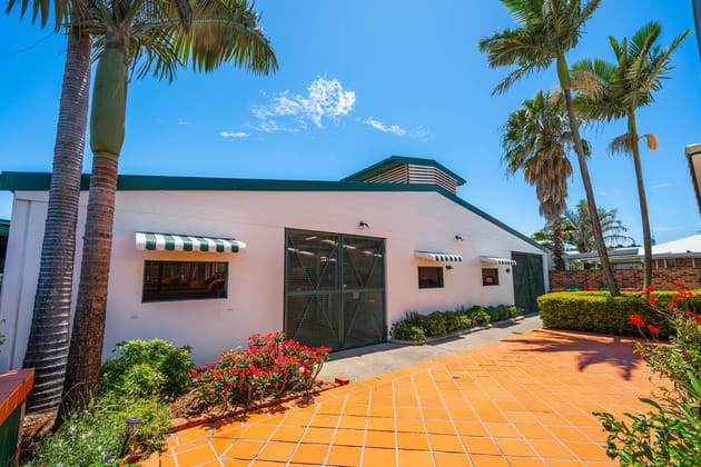 Click to view all images 19 Ken Russell Court Bundall QLD 4217 - Image 1