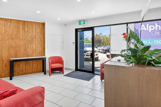 Click to view all images 12/475 Scottsdale Drive Varsity Lakes QLD 4227 - Image 4