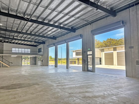 Click to view all images 1-3 Creek Crescent Beerwah QLD 4519 - Image 2