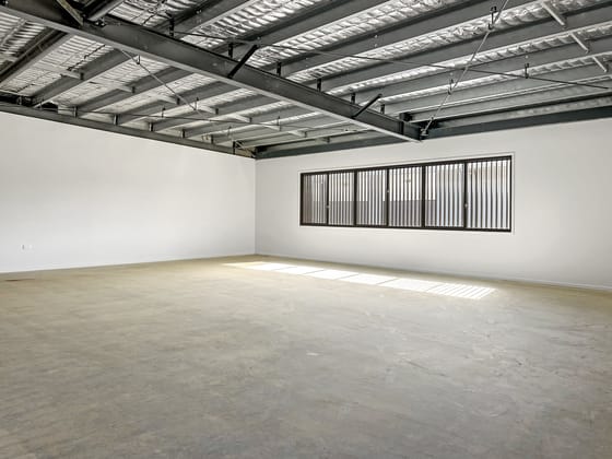 Click to view all images 1-3 Creek Crescent Beerwah QLD 4519 - Image 3