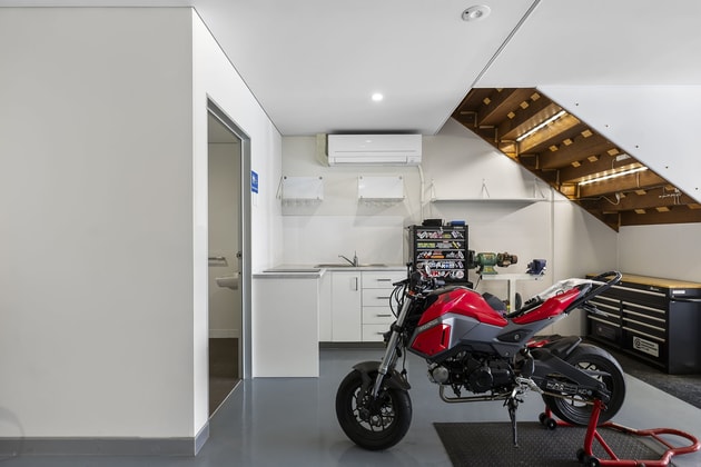 Click to view all images 7/240 New Cleveland Road Tingalpa QLD 4173 - Image 3