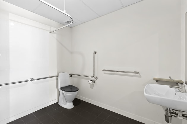 Click to view all images 7/240 New Cleveland Road Tingalpa QLD 4173 - Image 5