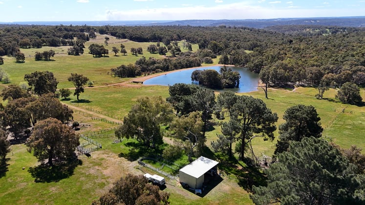 Click to view all images 463 O'Brien Road Gidgegannup WA 6083 - Image 4