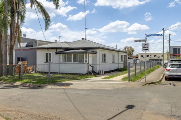 Click to view all images 7 Dexter Street South Toowoomba QLD 4350 - Image 1