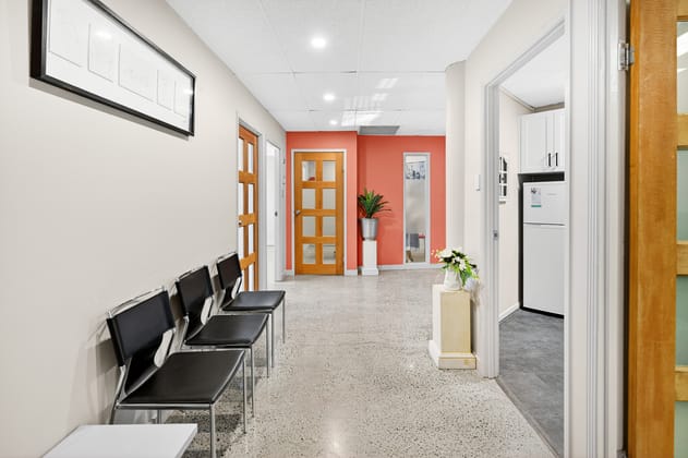 10/13 Karp Court Bundall QLD 4217 - Image 5