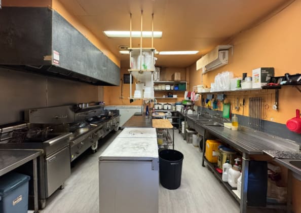 Click to view all images 1/129 King Street Buderim QLD 4556 - Image 5