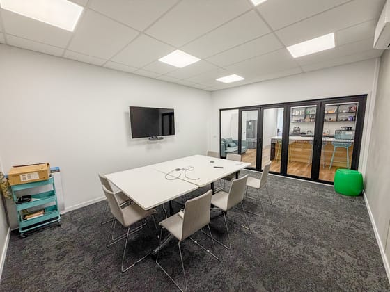 Click to view all images 13 Explorer Place Hallam VIC 3803 - Image 5