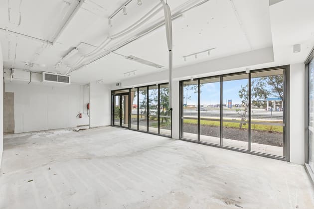 Click to view all images Shops 4-6, 4 Hall Road Carrum Downs VIC 3201 - Image 3