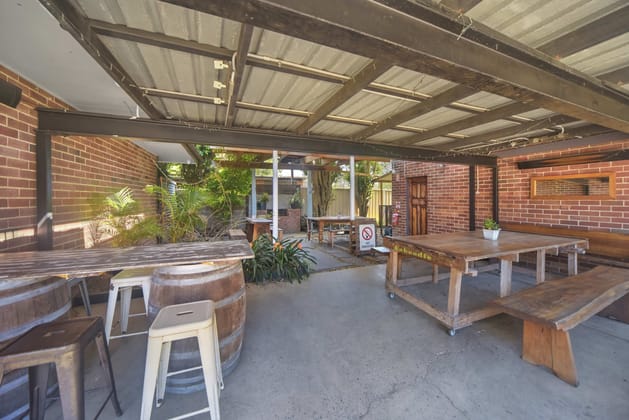 Click to view all images 9 Pleasant Way Nowra NSW 2541 - Image 3