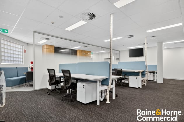 2/427 Gympie Road Strathpine QLD 4500 - Image 5