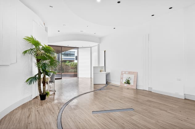 Click to view all images 3/42 Bundall Road Bundall QLD 4217 - Image 4