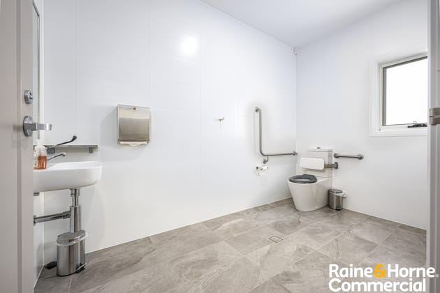 34 Bradbury Avenue Campbelltown NSW 2560 - Image 5