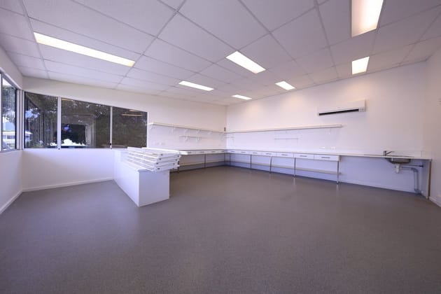 213 Draper Street Parramatta Park QLD 4870 - Image 5