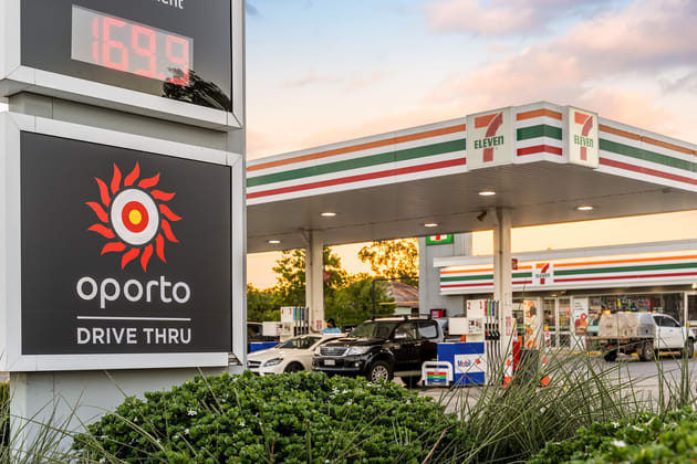 Click to view all images 7-Eleven & Oporto, 357 Brisbane Street West Ipswich QLD 4305 - Image 1