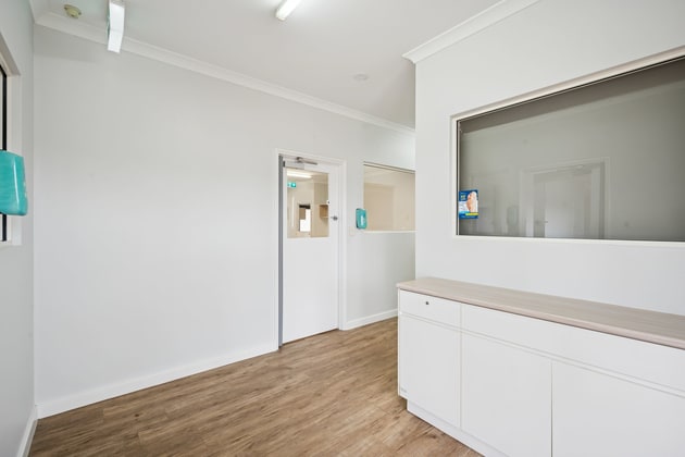 Click to view all images 218 Santa Barbara Parade Quinns Rocks WA 6030 - Image 2