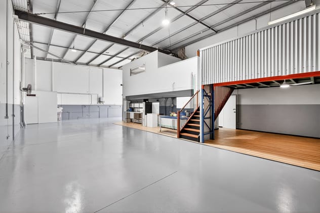 10/17 Indy Court Carrara QLD 4211 - Image 3