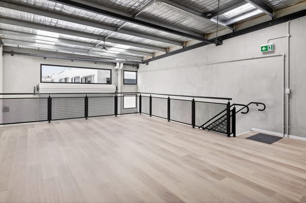 8/5 Bailey Crescent Southport QLD 4215 - Image 3