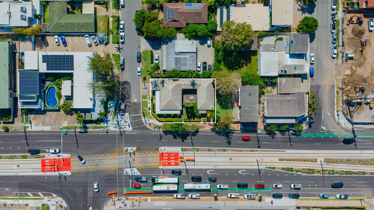 36 Seabeach Avenue Mermaid Beach QLD 4218 - Image 4