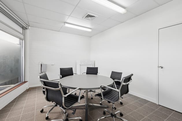 Click to view all images 8 Coolgardie Terrace Perth WA 6000 - Image 5