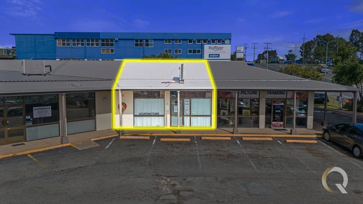 2/1 Central Court Hillcrest QLD 4118 - Image 3