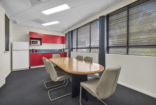 4/18 Second Avenue Maroochydore QLD 4558 - Image 4