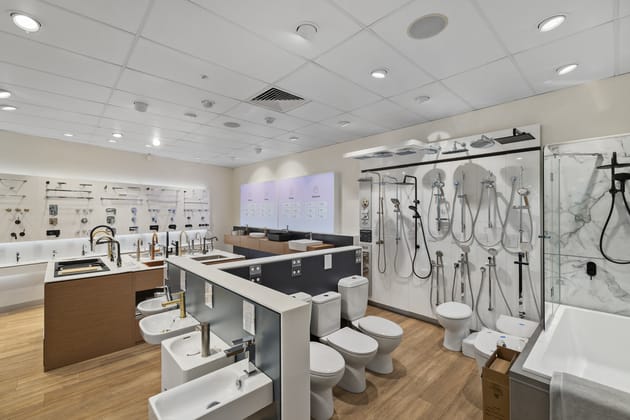 Click to view all images 1-5 Whalley Creek Close Burnside QLD 4560 - Image 2