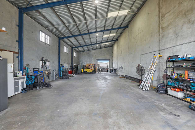 Click to view all images 11 Latcham Drive Caloundra West QLD 4551 - Image 4