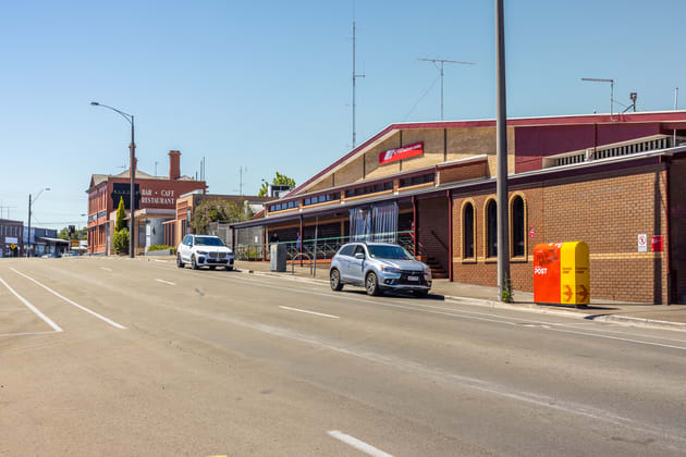 Click to view all images 26-36 Humffray Street North Bakery Hill VIC 3350 - Image 5