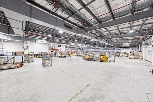 Click to view all images 26-30 Crombie Avenue & 114 Bundall Road Bundall QLD 4217 - Image 2